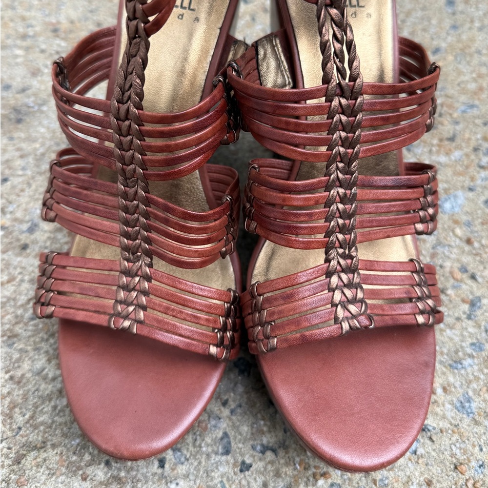 Pelle Moda Women's Wedges - Size 7.5 - Picture 5 of 15